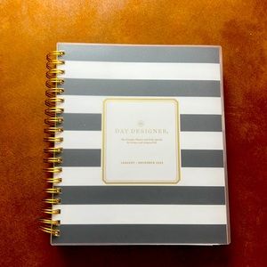 2023 Daily Agenda - Day Designer